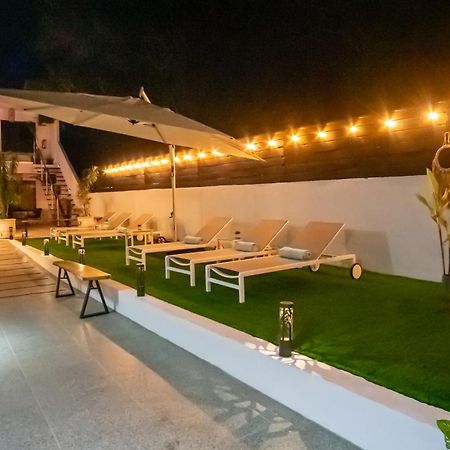 Anika Boutique Suites Coco Exterior foto